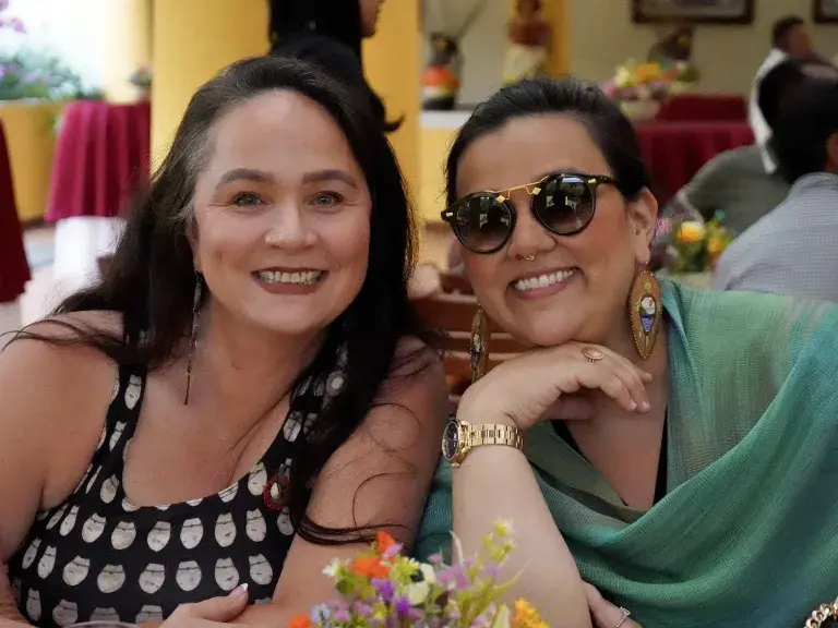 Conferencia Caroline y Nicole
