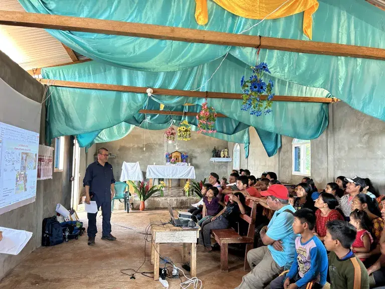 Ermeto Tuesta teaching