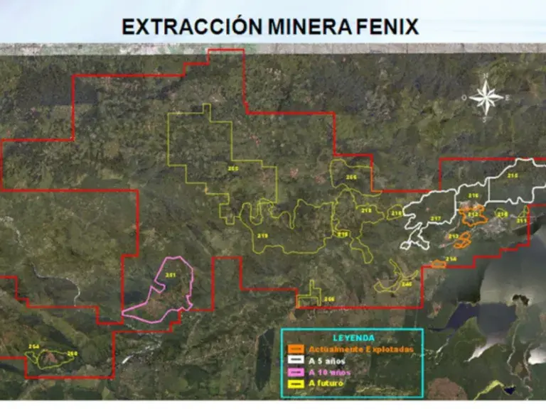 Image is a map of extraction points with text that reads &quot;Extraccion Minera Fenix&quot;