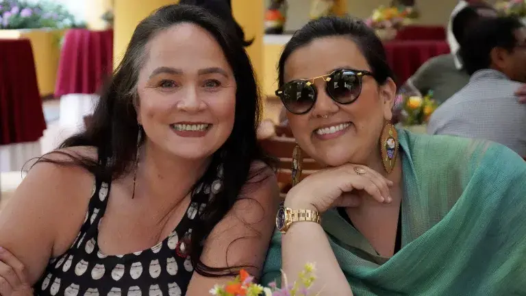 Conferência Caroline e Nicole
